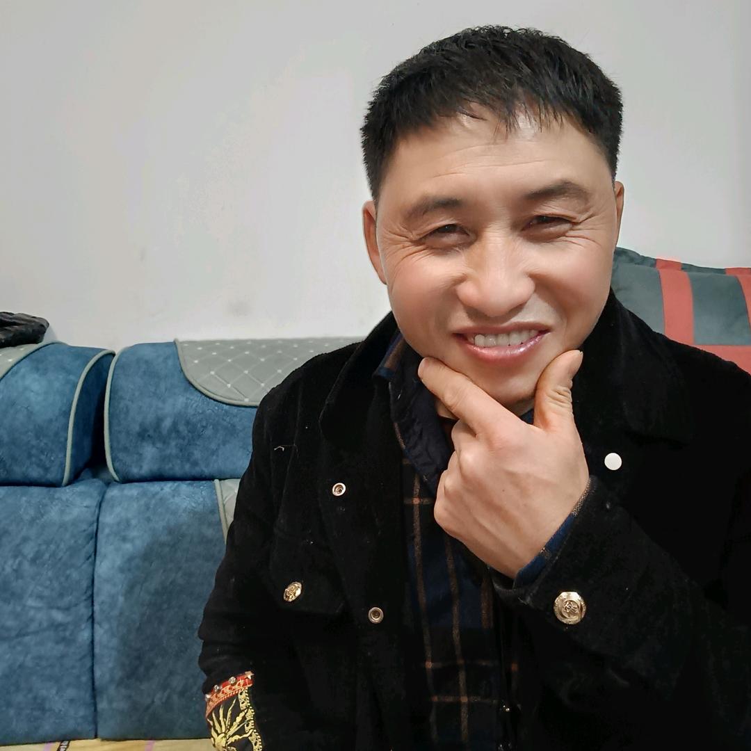 小哥爱唱歌