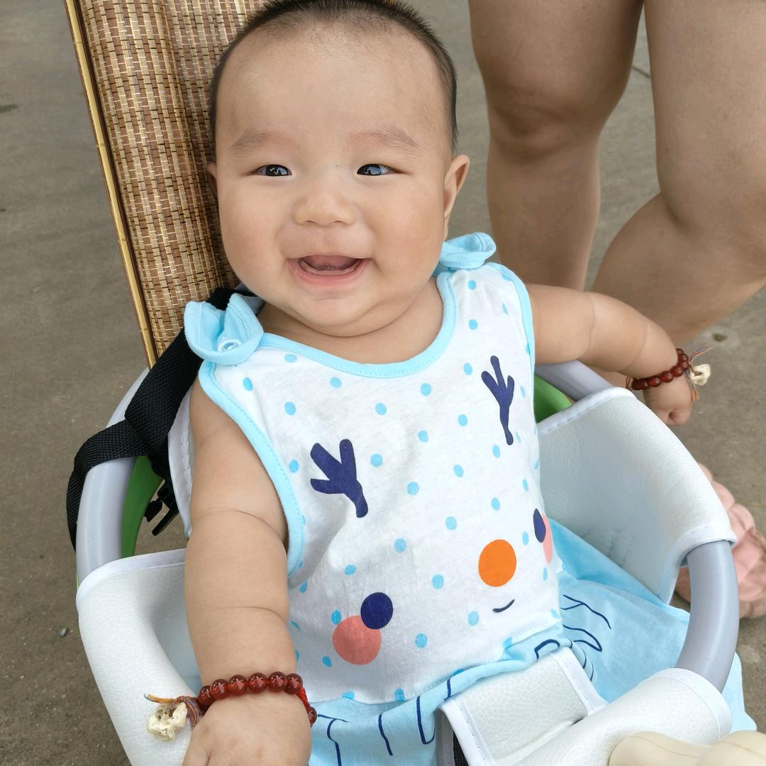 ♛微笑敷衍心痛♥