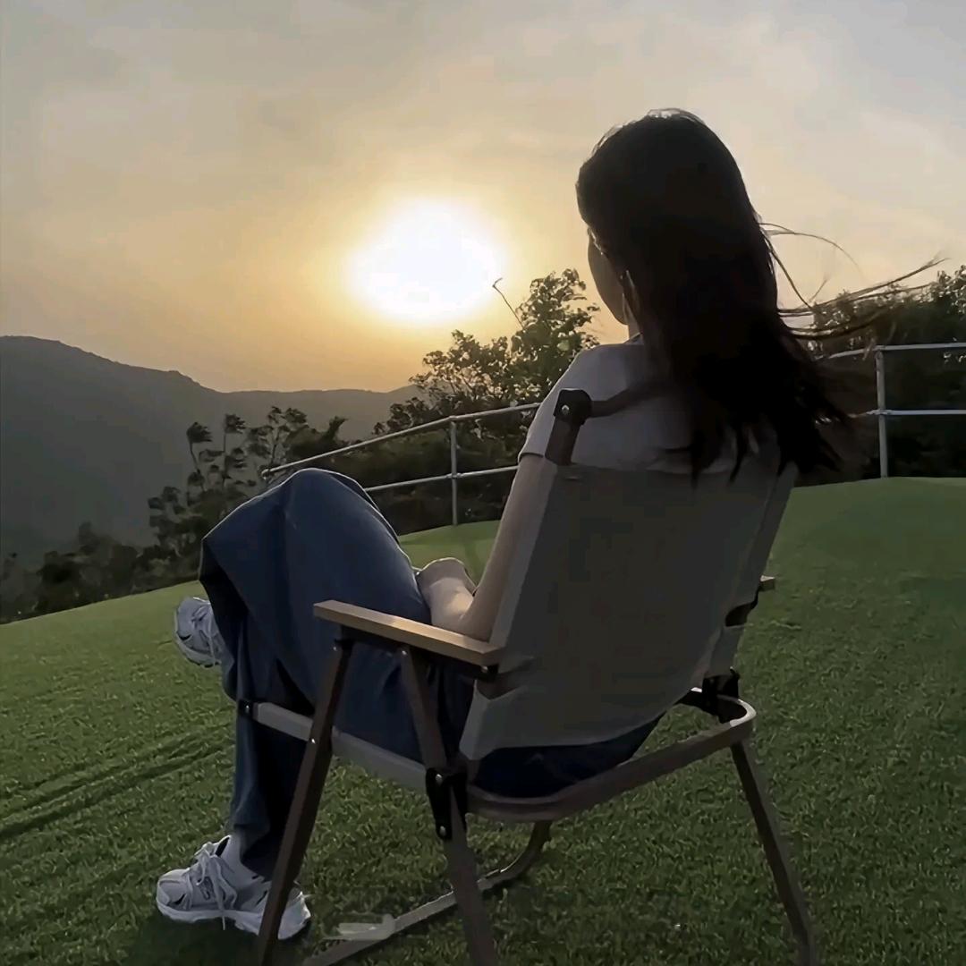 ℋღ᭄沉🍒默💋