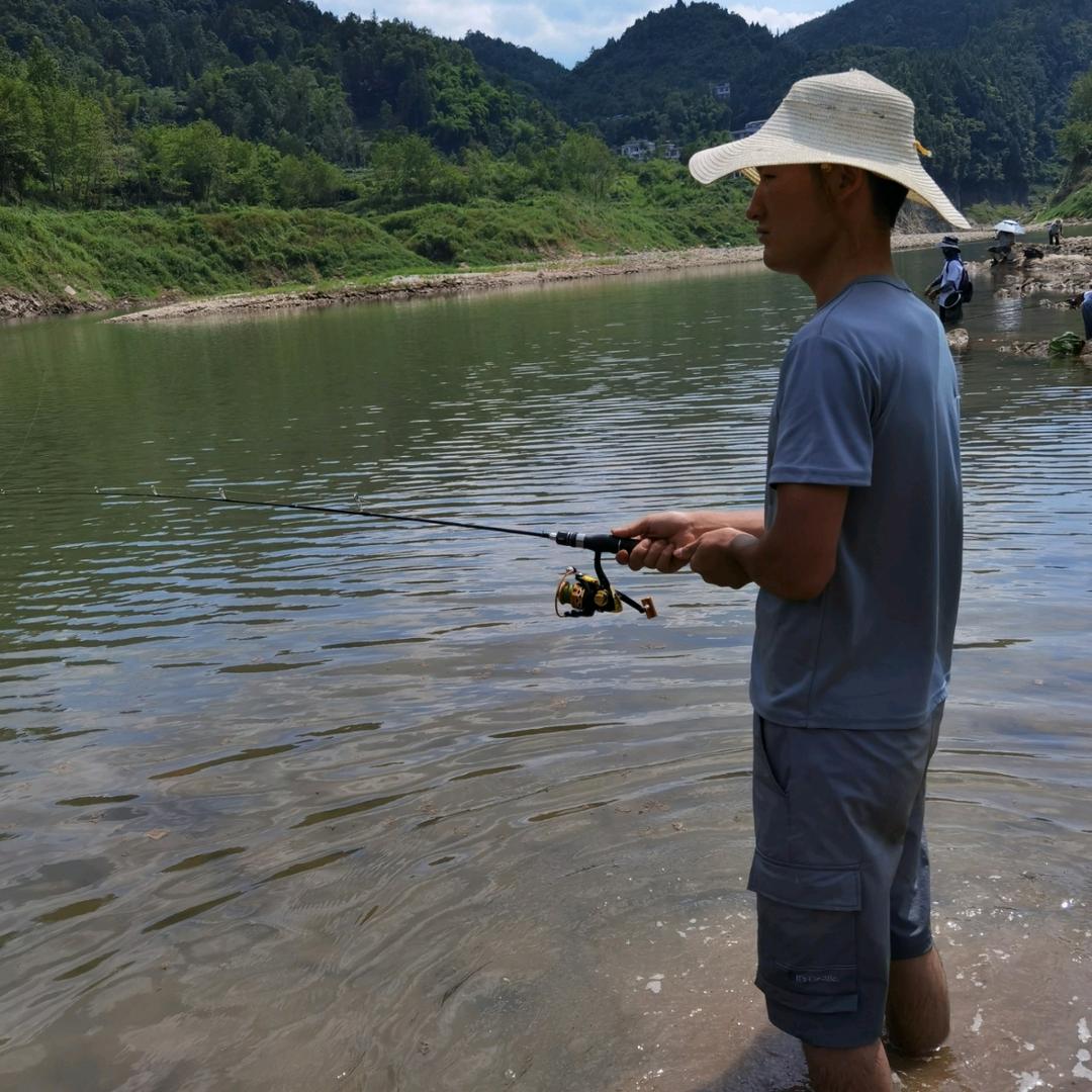 社会我印锅，人帅话不多