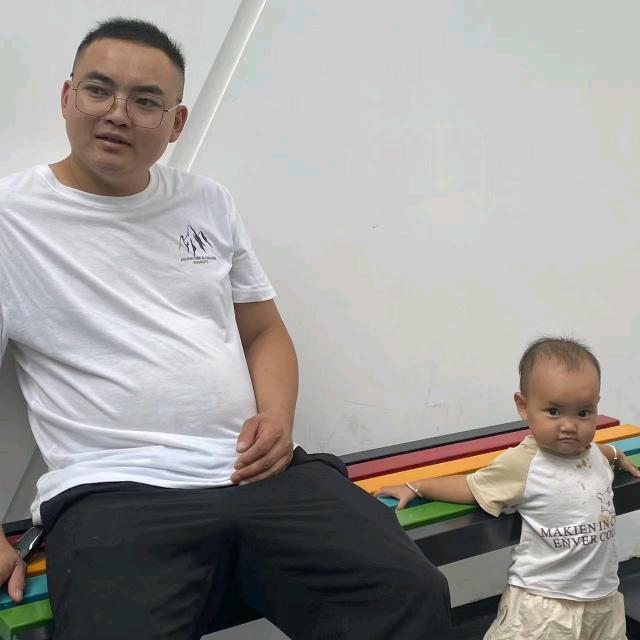 山水不相逢