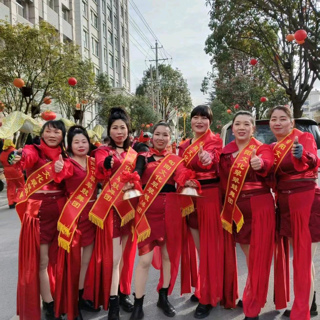 旬阳市传统文化翠翠鼓舞团队，