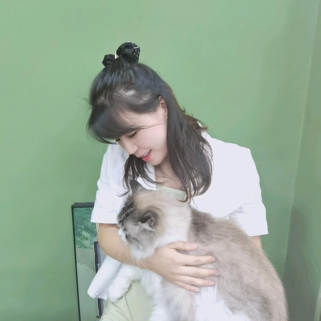 西西闺蜜圈