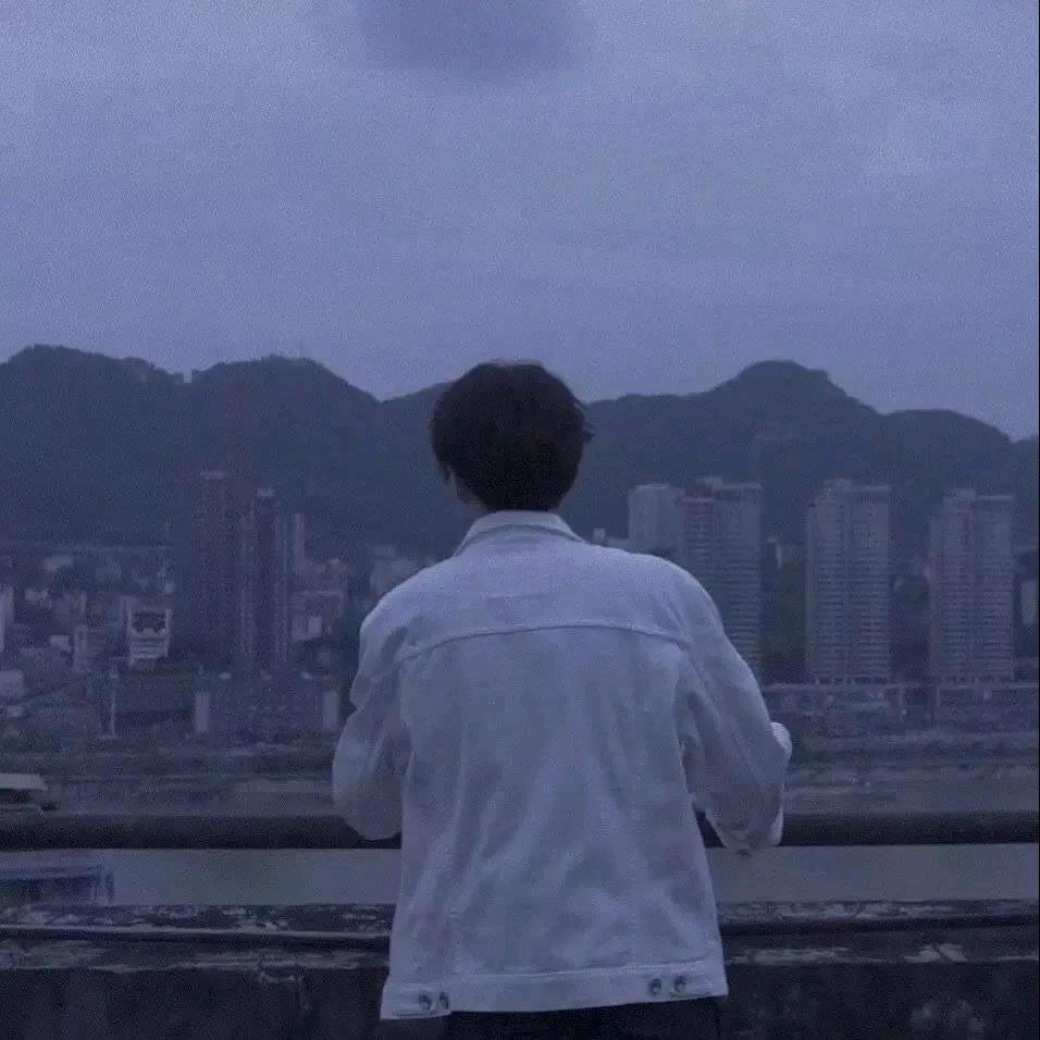 蓝墨云·