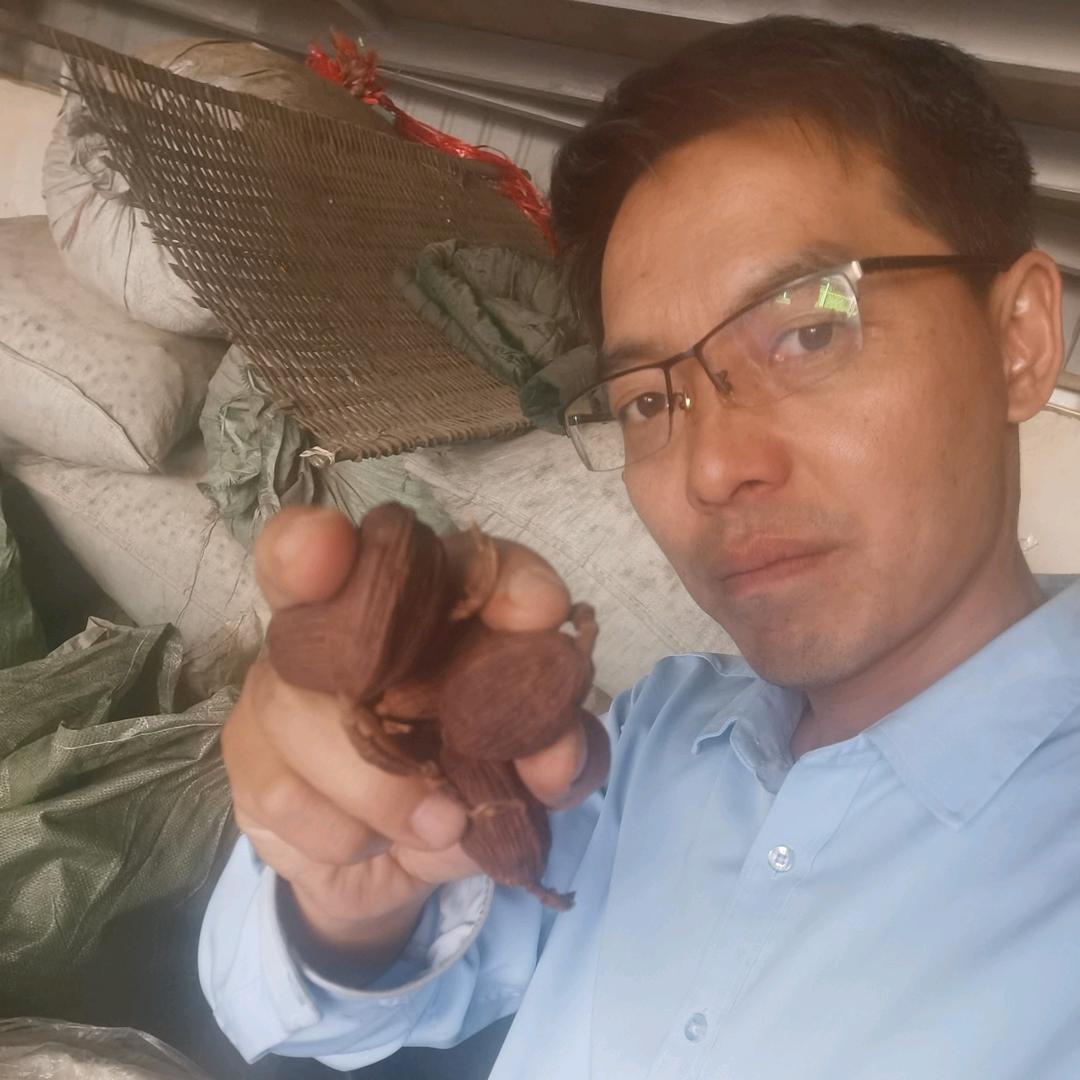草果阿邱