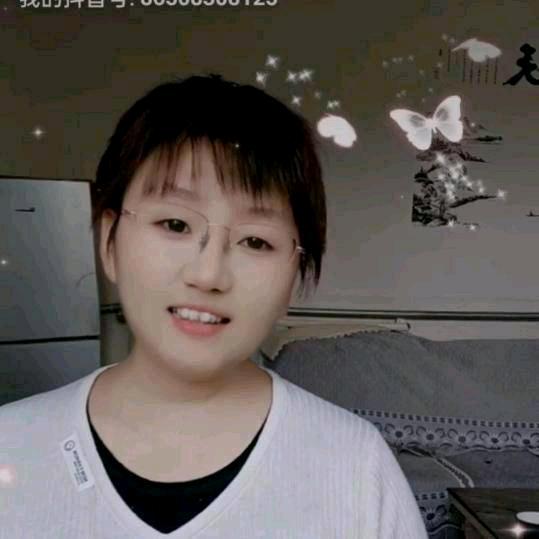 笑笑.