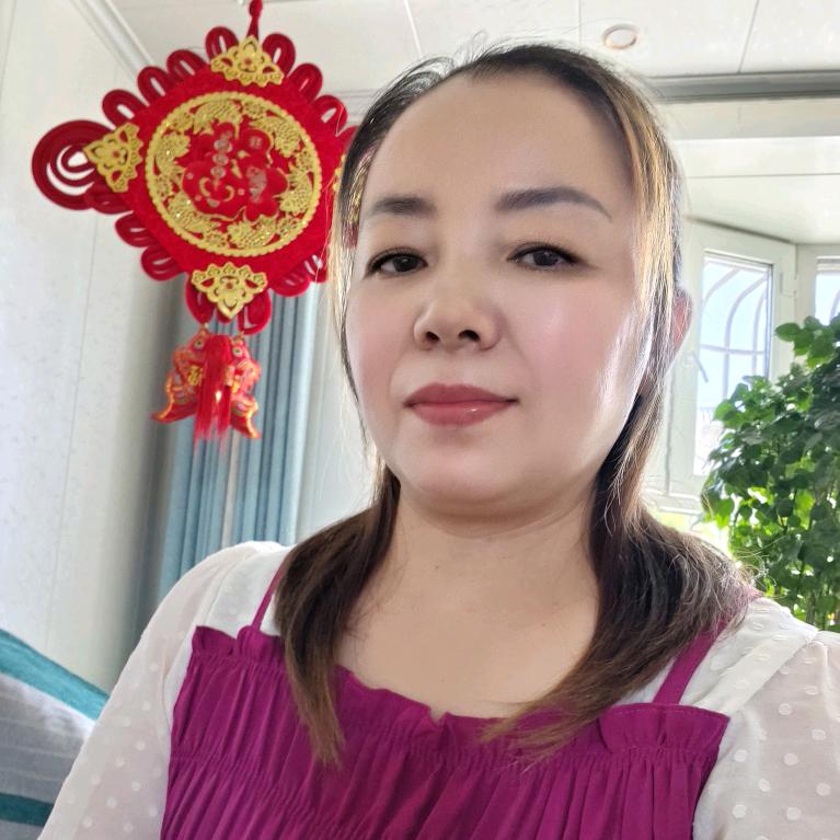 罗小小中午12点10分开播