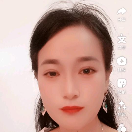 何丽