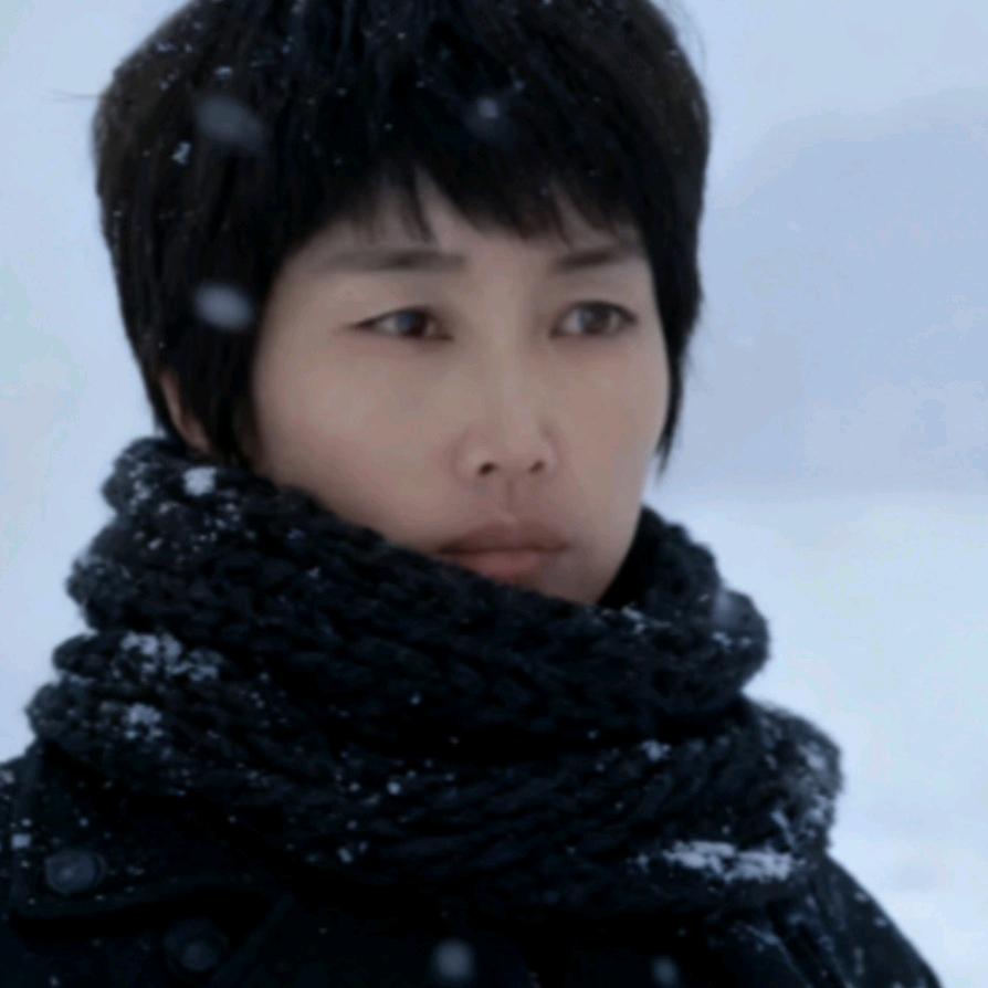 郭：出淤泥而不染！