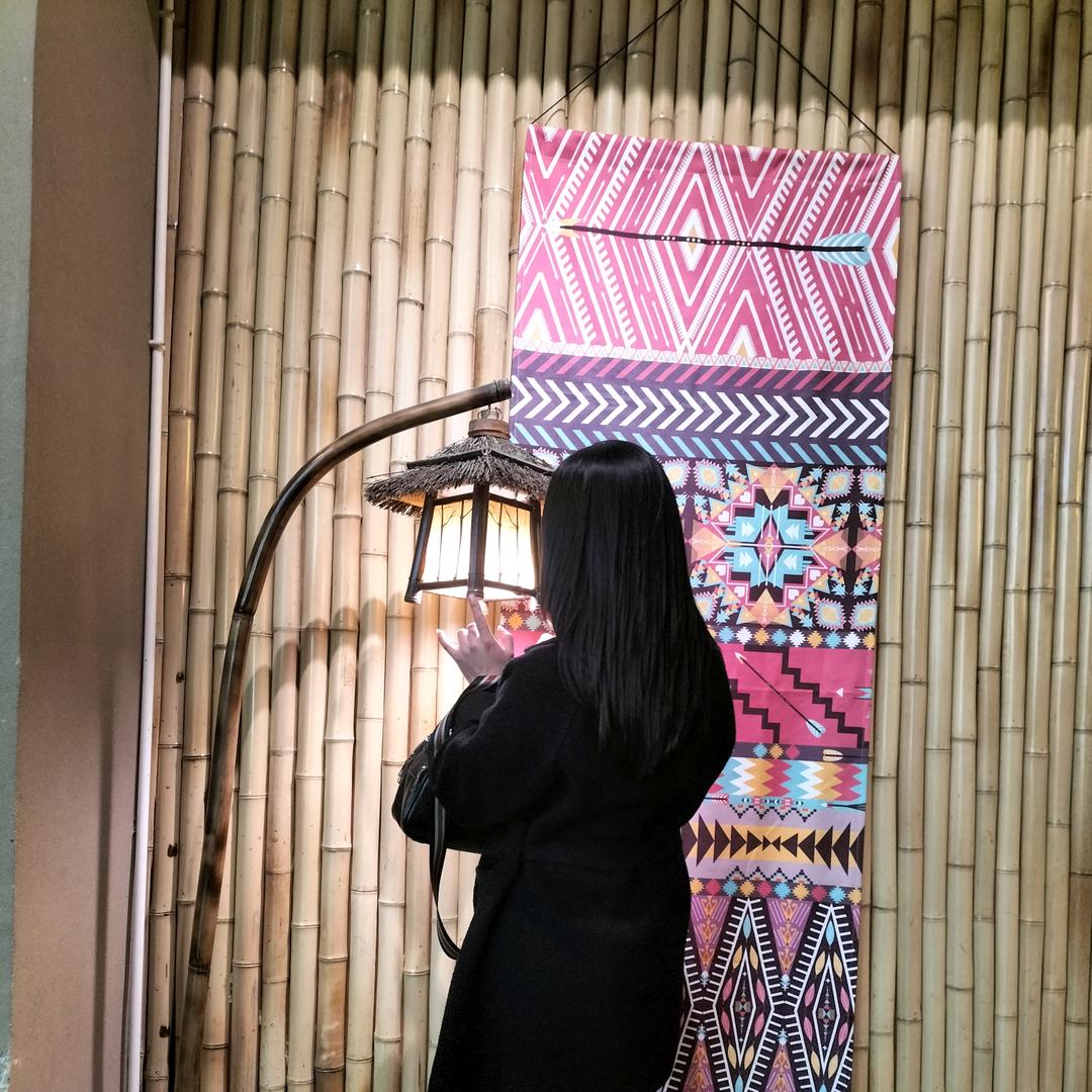 爱喝茶的苗家阿妹
