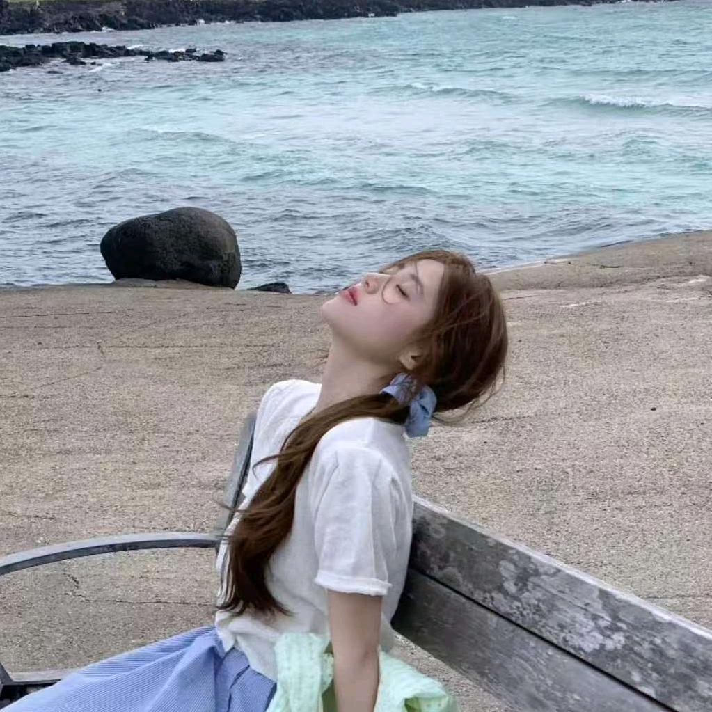 饱饱有点饿🎋🍑