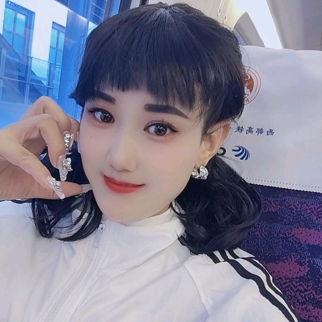 爱笑的girl