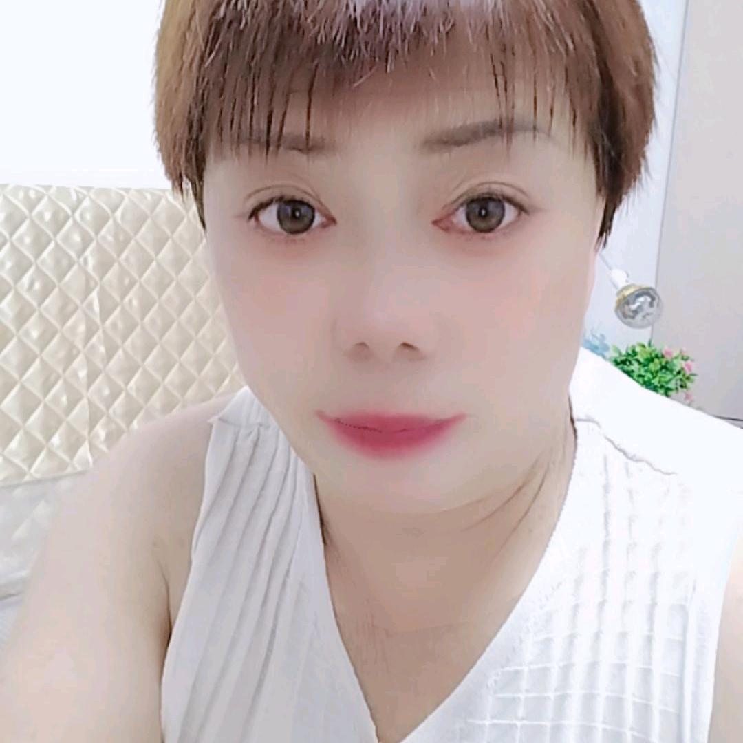 专业红娘大老婆与小老公