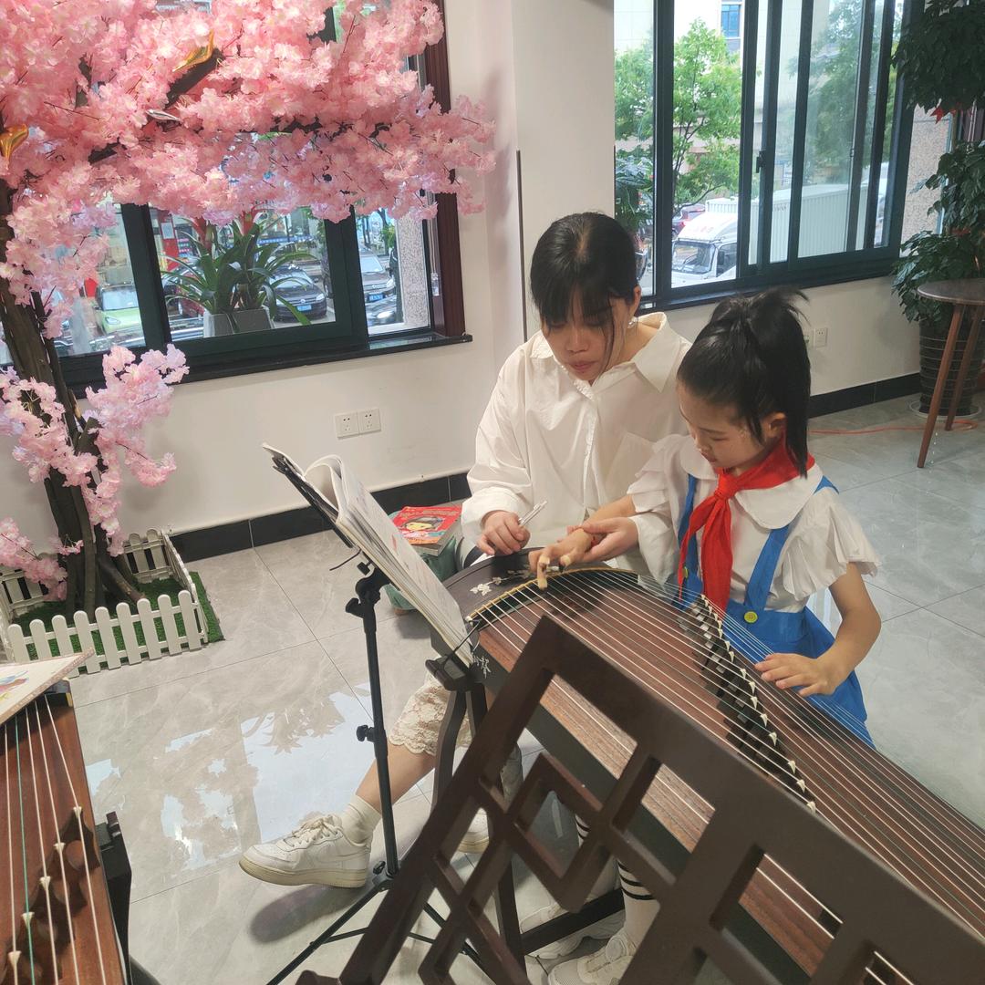 雅星琴行培训中心招生中（幸福湖小学对面）