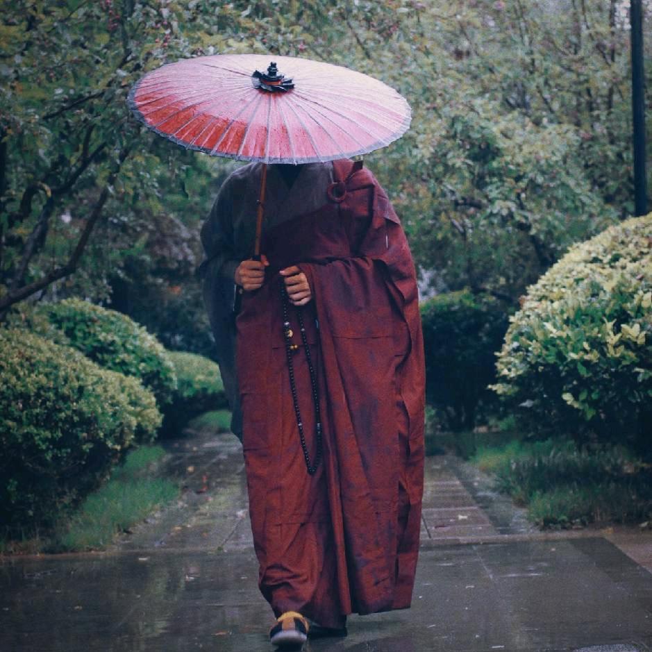 水月云寒