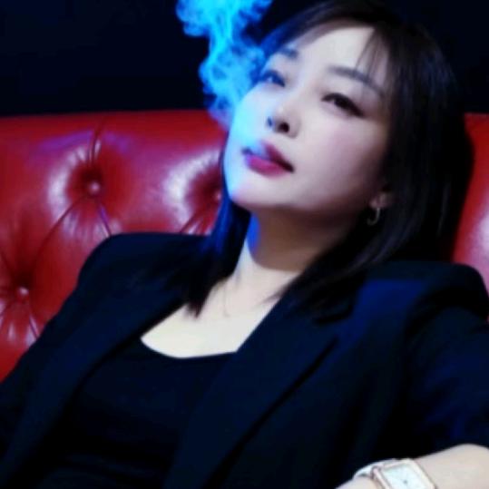 老子是个女汉子