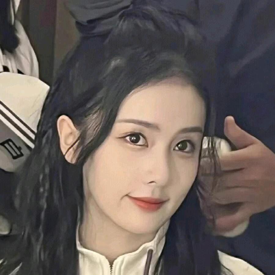 杨紫萌头像