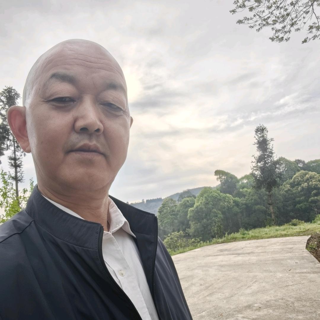 明哥，想你了👊