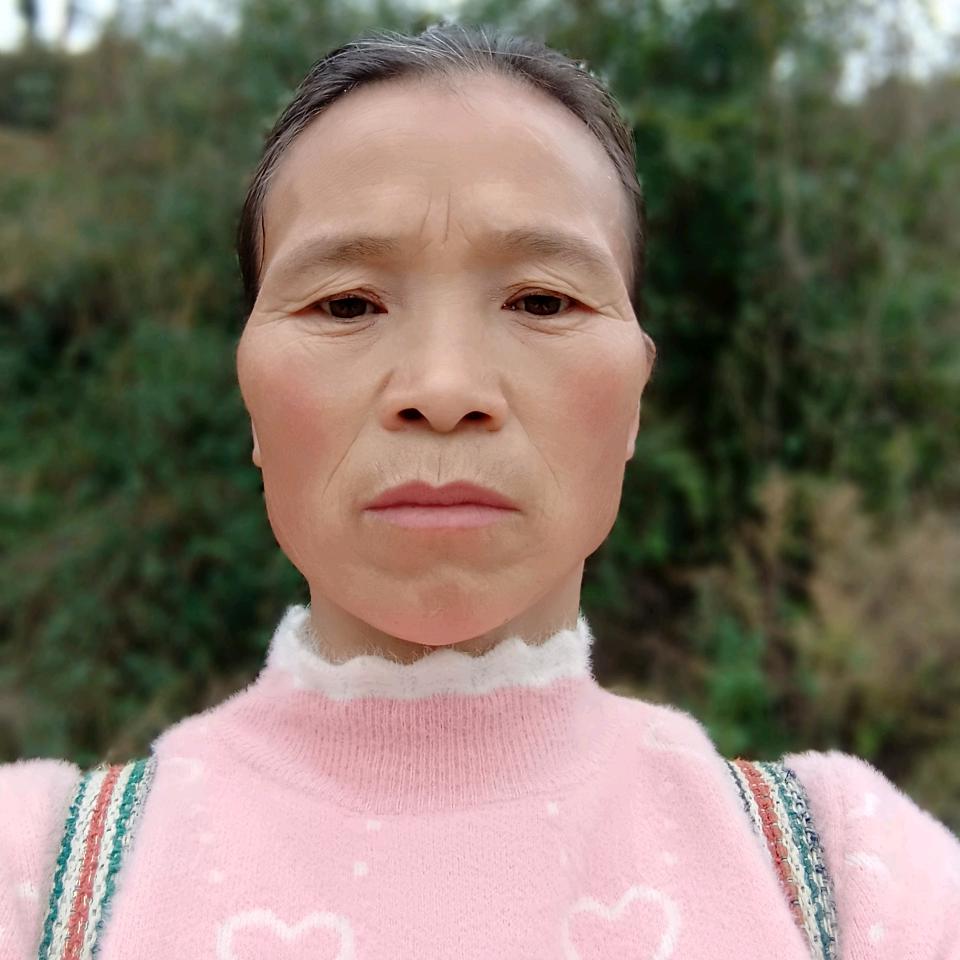 郑明芬