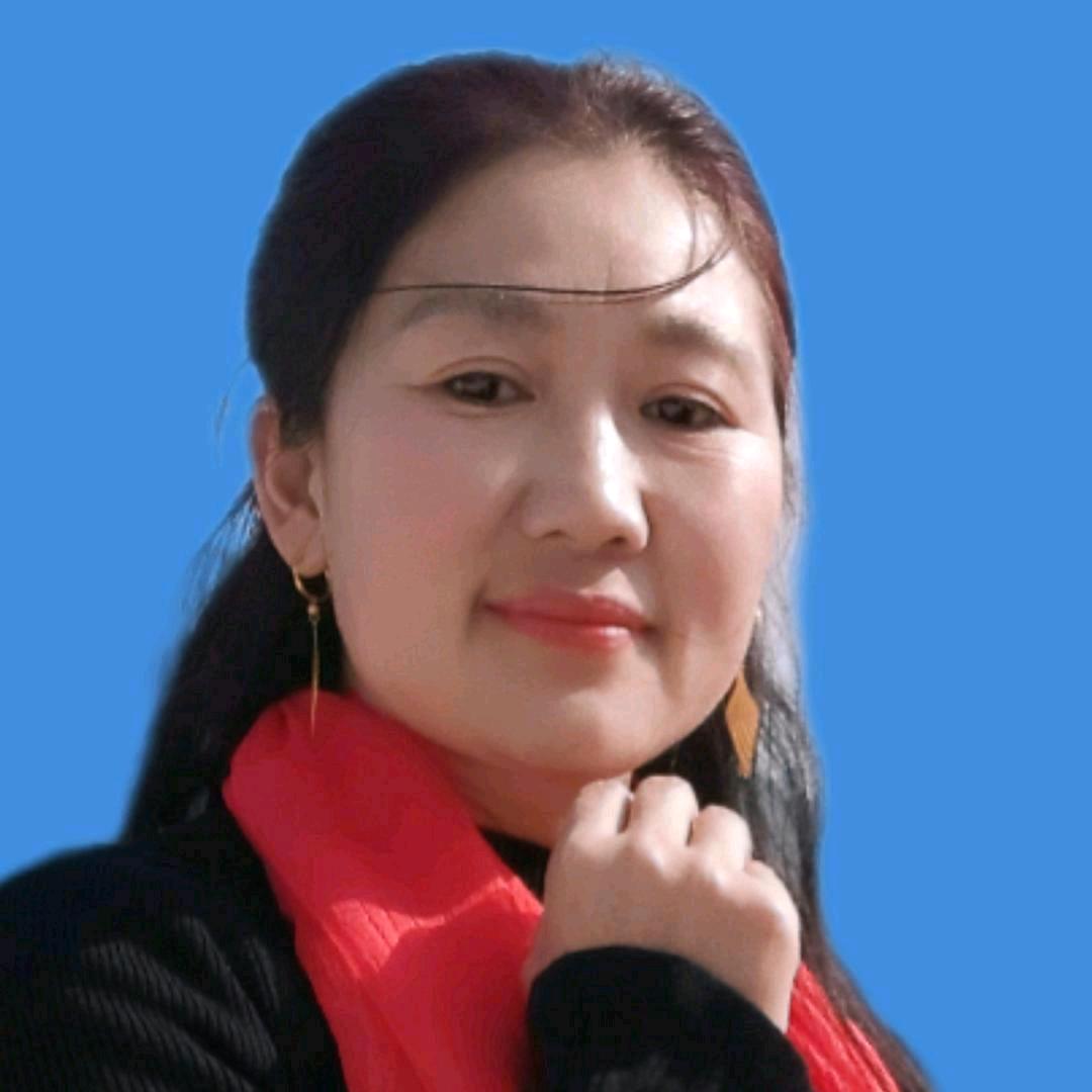 谢⼳妹