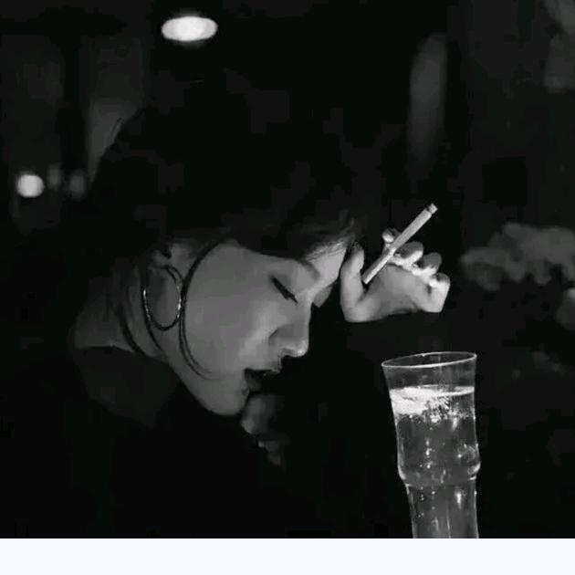 一路红颜。