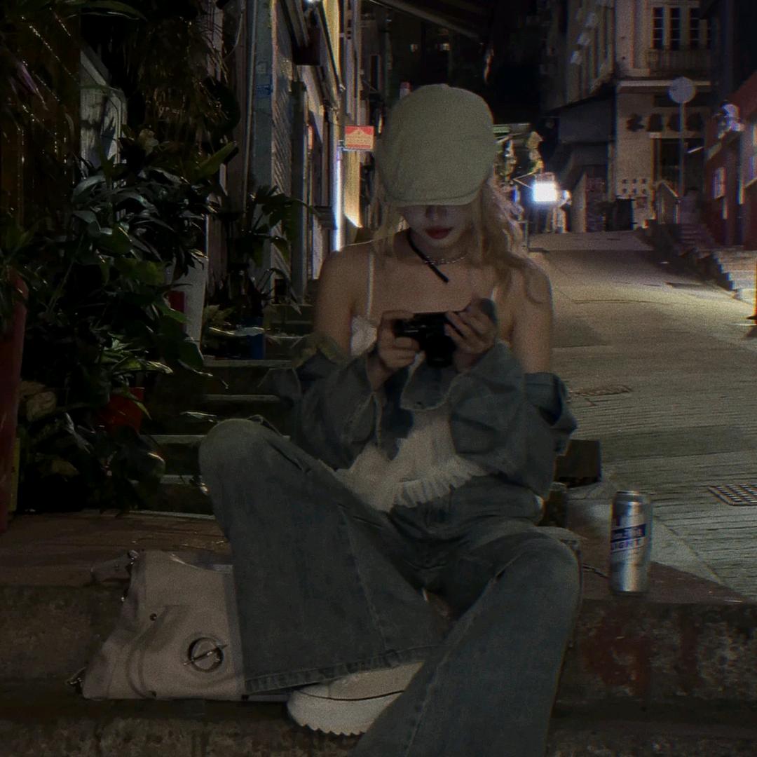 十三月的晚风 .