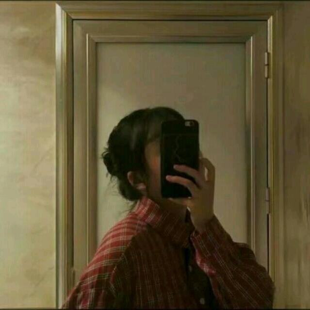 她