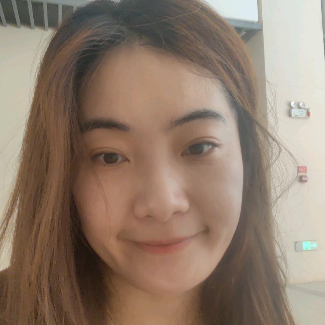 设计师俊雅