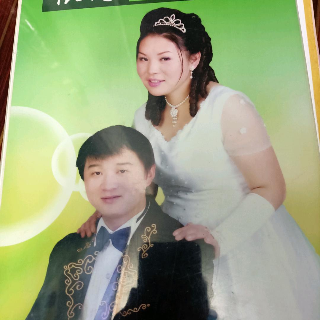 平平凡凡晓晴