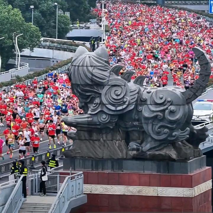 儒圣传人李芳菲头像