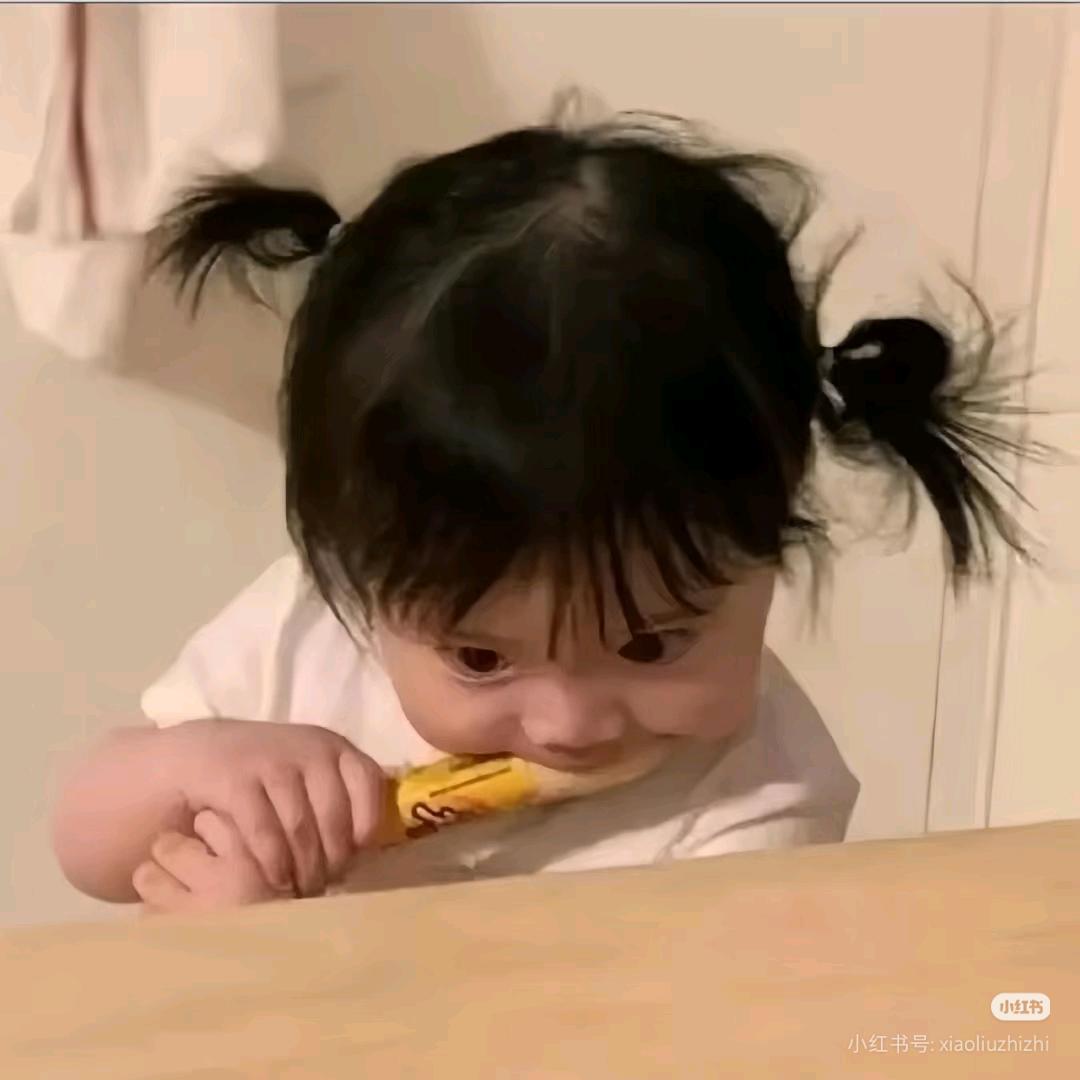 闫小小小h.