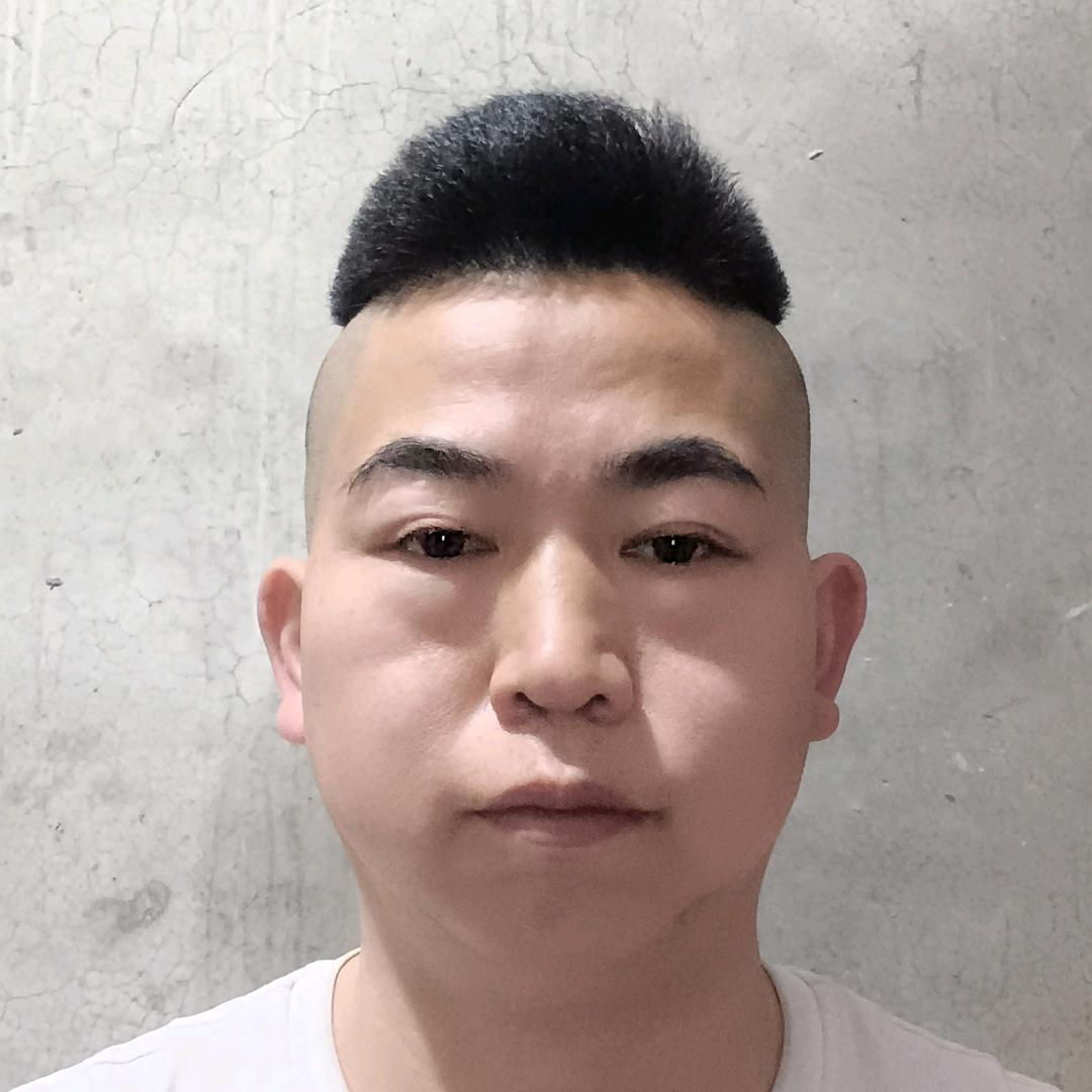 何贰憨