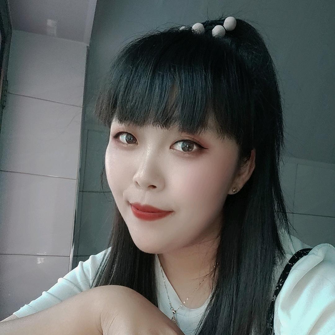 我是婷婷吖