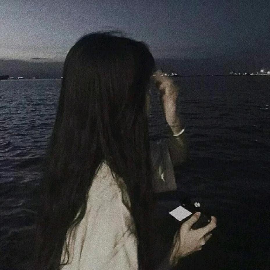 呦呦.