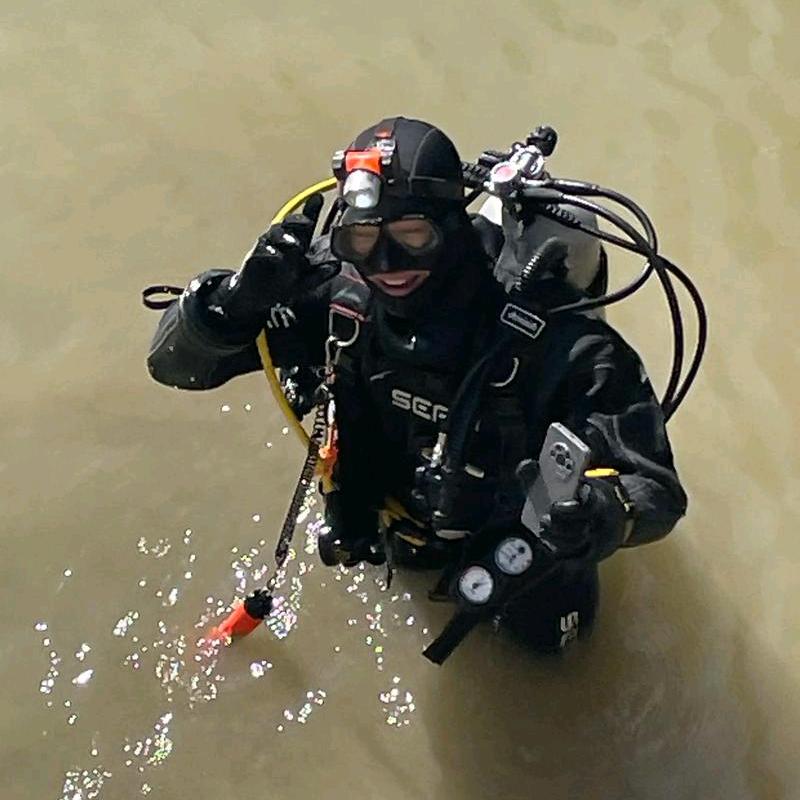 本地附近水下打捞