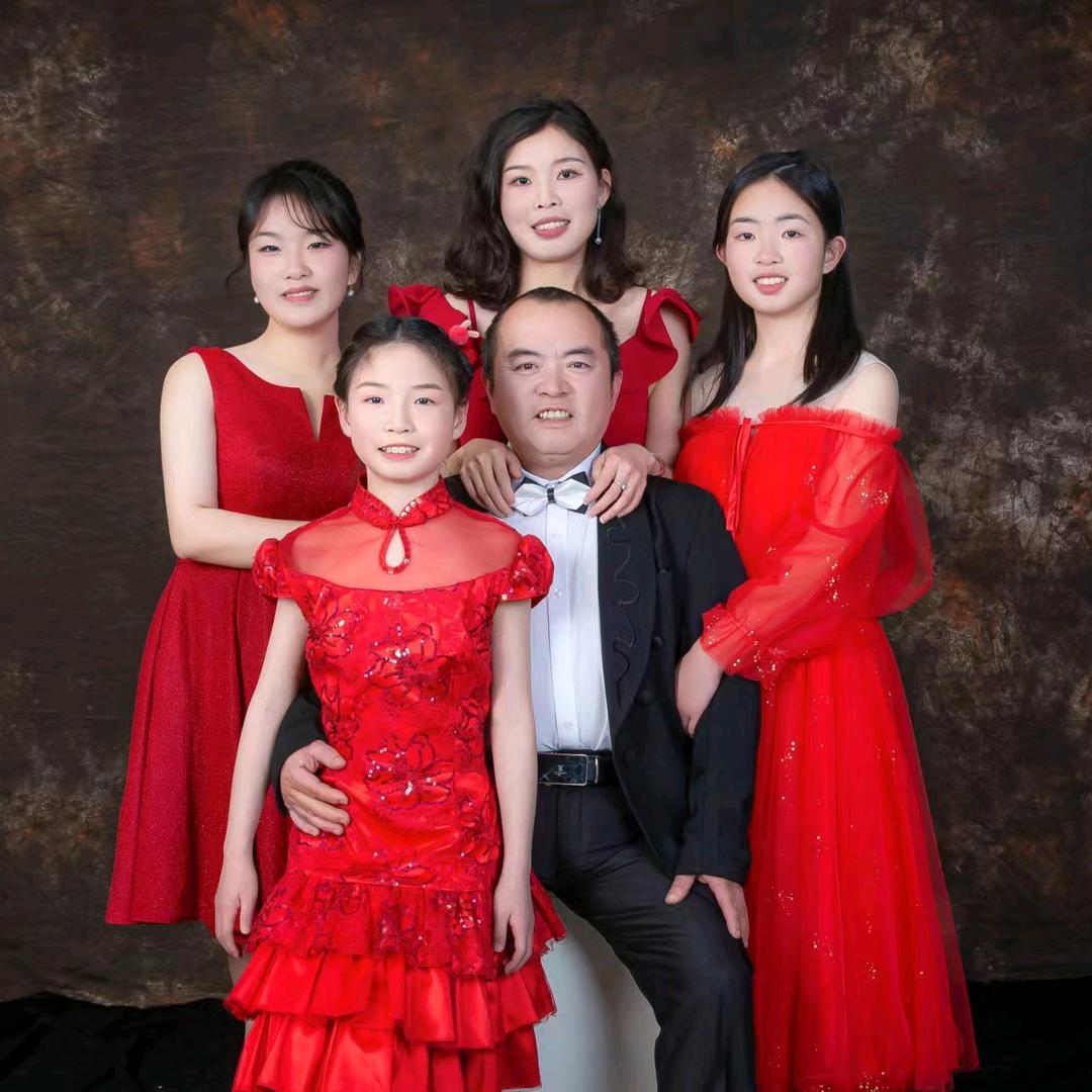 衡阳市南岳区金鑫黑山羊生态家庭农场