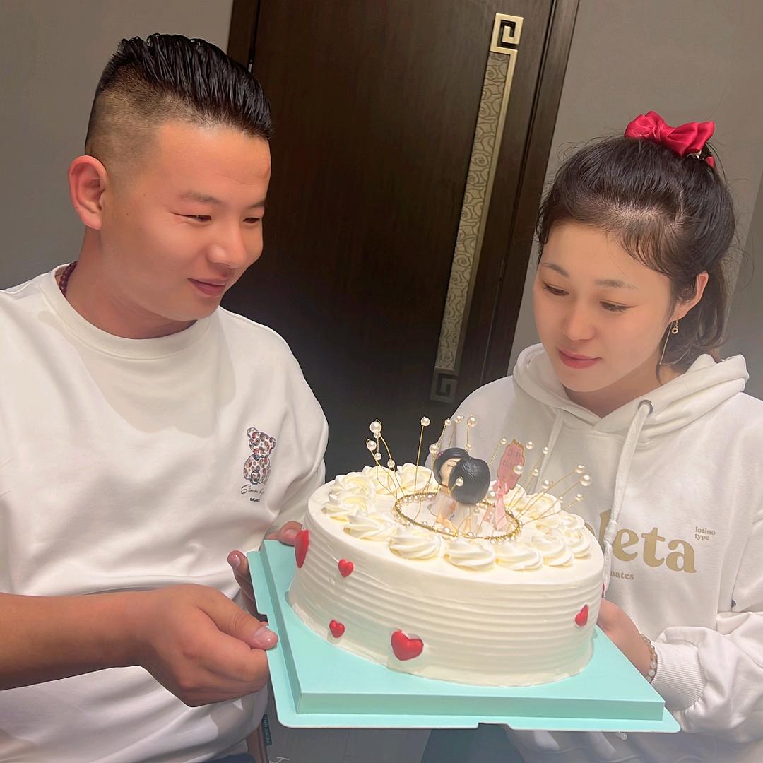 卖白酒的孩他娘《橱窗营业中》