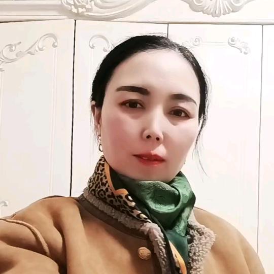 白依