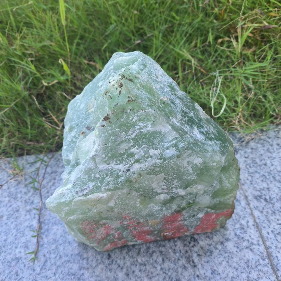 大自然的小石头
