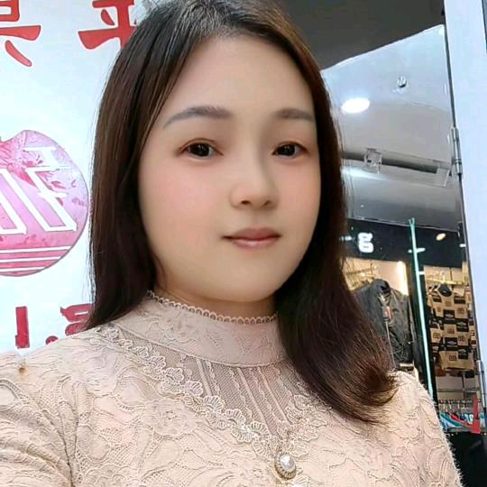 邹姗姗