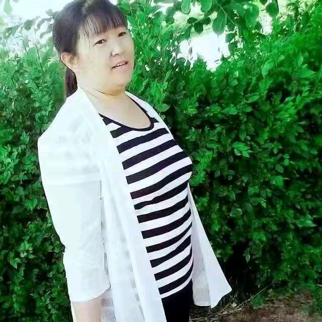 六七年的何三姐