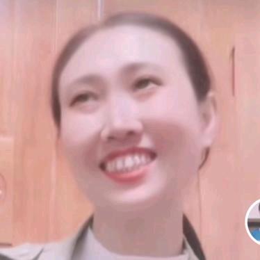 甜甜的微笑