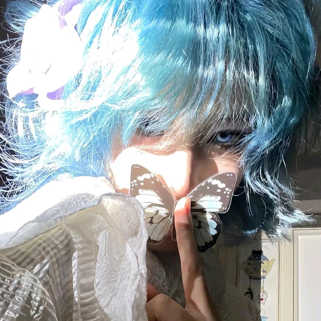 我还是第一次看见少爷笑