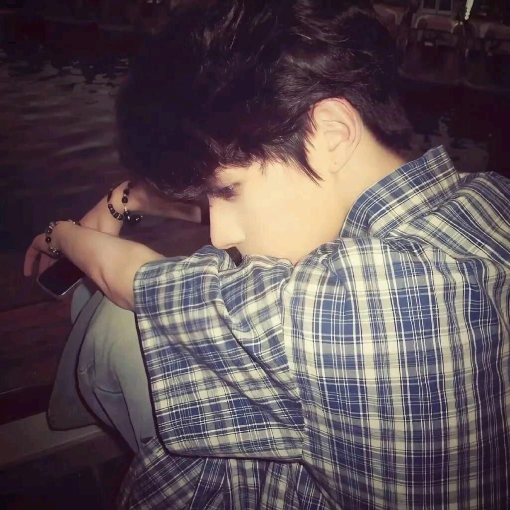 𝑹𝒆𝒗𝒊𝒆𝒘