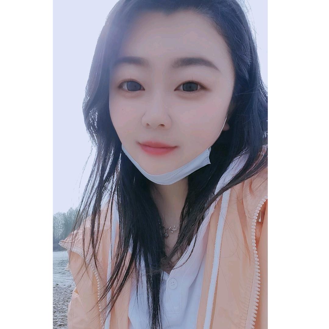 李能能.