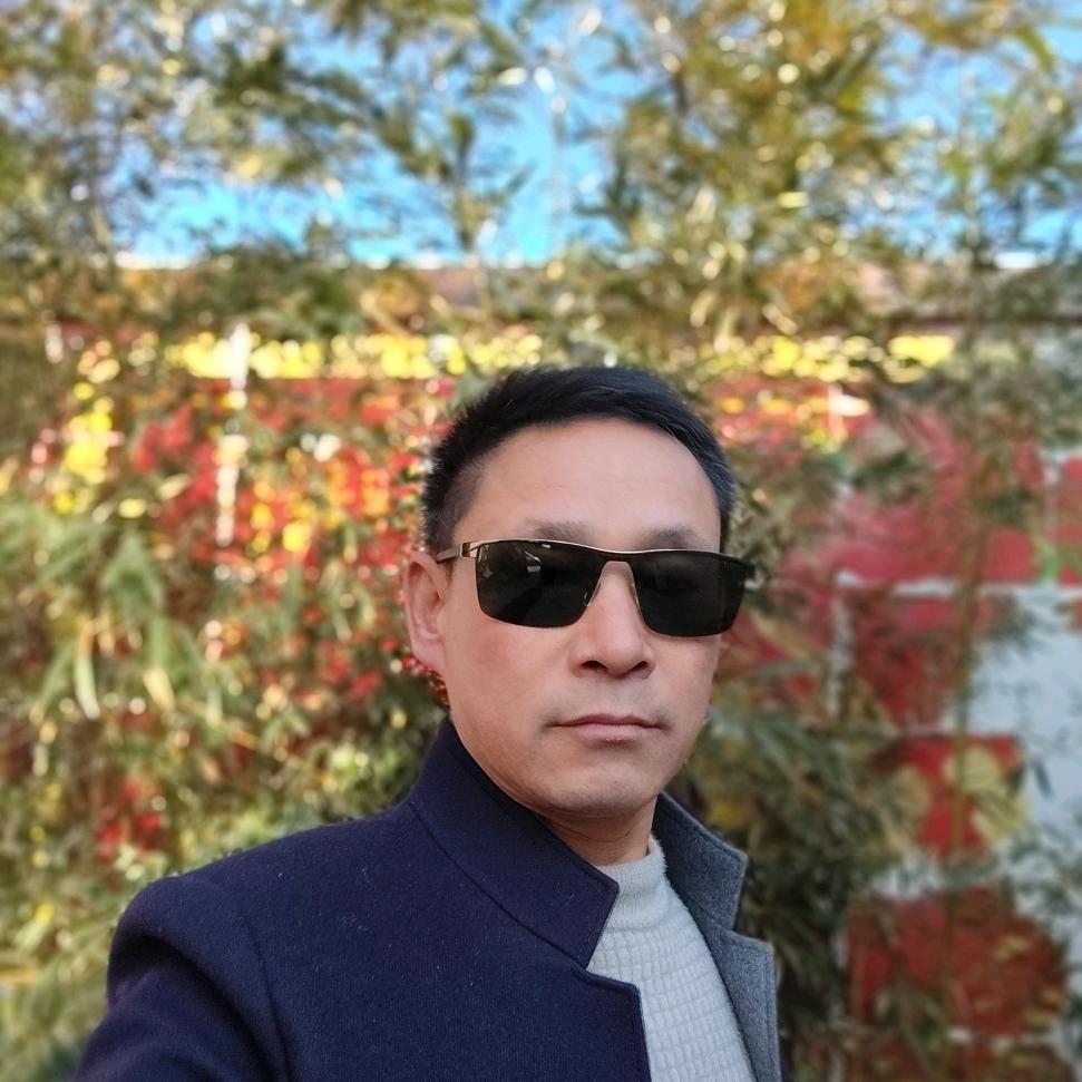 永鑫彩钢左永刚