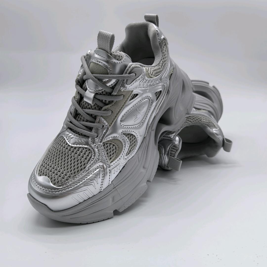 奥莱女鞋孤品清货