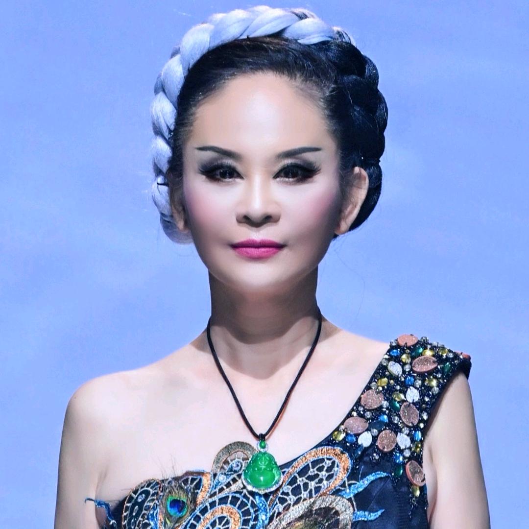 柏燚李莉
