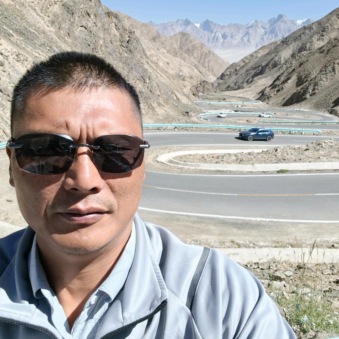 许亮～新疆的阿达西