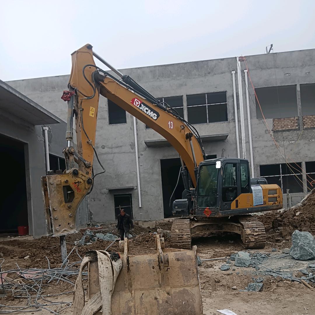 亳州坦承挖机租赁:土石方工程有限公司